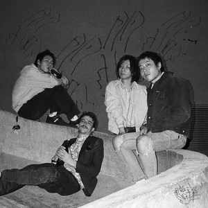 带土抓住玖辛奈的头发
